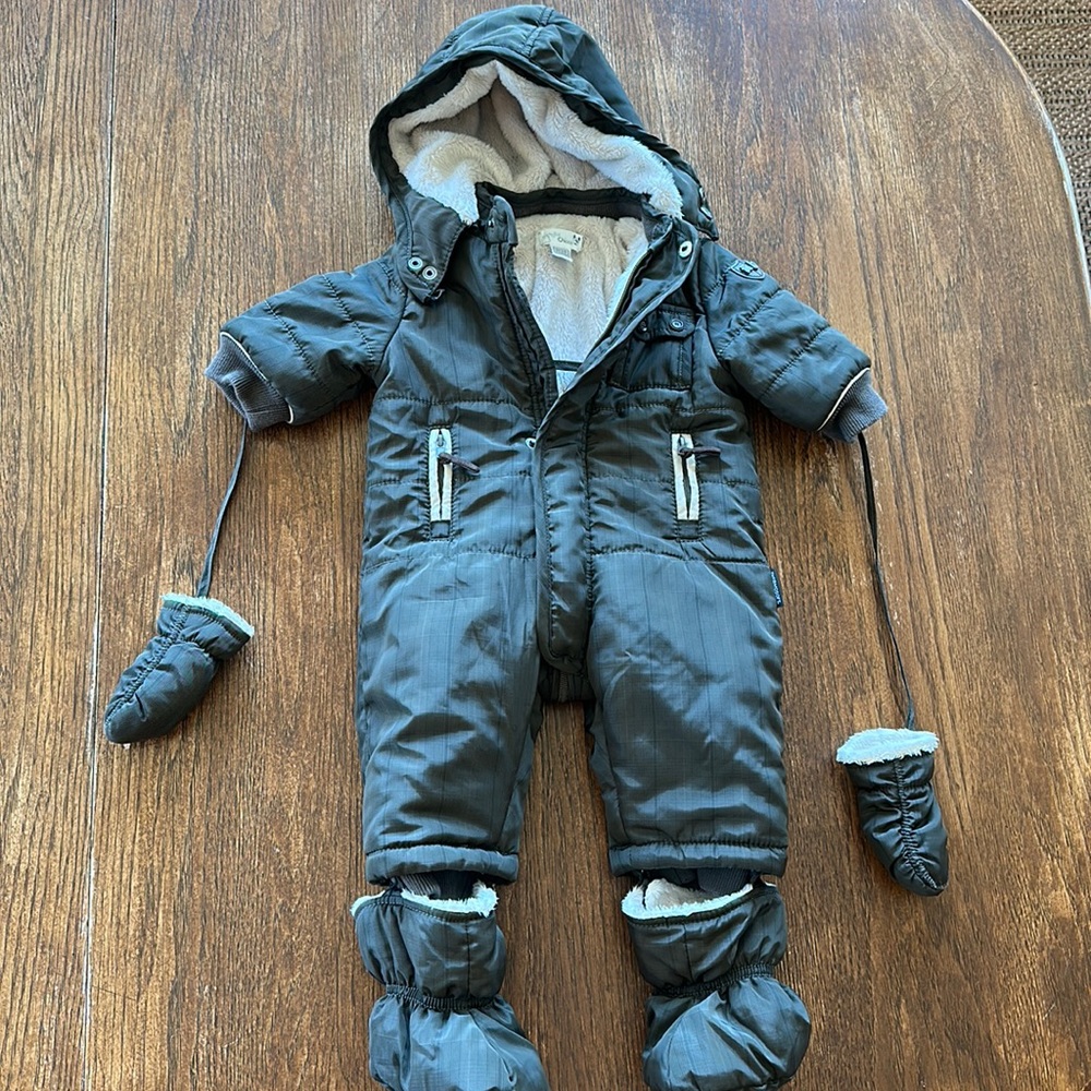 Chico snowsuit for 3 months